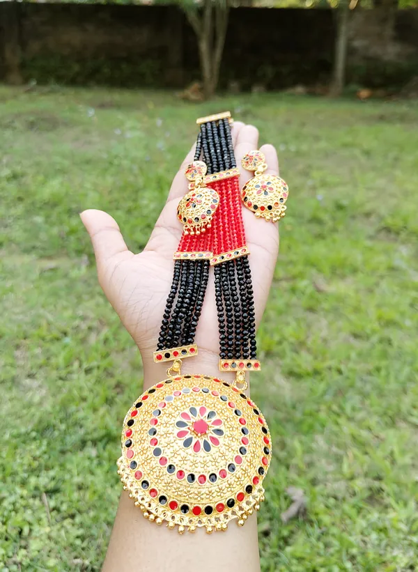 Assamese_Traditional_Copper_Based_Gold_Plated_Red_Black_Colour_Japi_Tassel_Jewellery_Set_For_Women_&_Girl